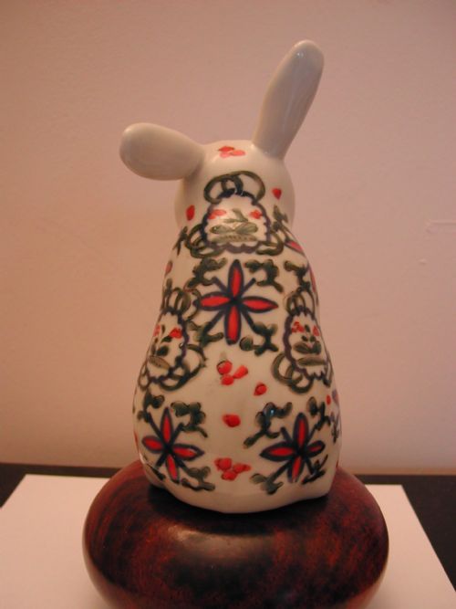 FOR SALE AN AMUSING JAPANESE IMARI STUDY OF A SEATED RABBIT MEIJI PERIOD - ADDITIONAL PHOTO 2