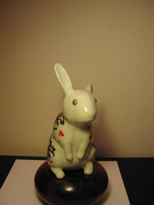 FOR SALE AN AMUSING JAPANESE IMARI STUDY OF A SEATED RABBIT MEIJI PERIOD - ADDITIONAL PHOTO 5