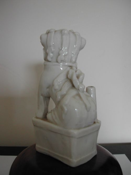 RESERVED VG PP CHINESE BLANC DE CHINE BUDDHISTIC LION DOG JOSS STICK HOLDER 18TH CENTURY - ADDITIONAL PHOTO 4