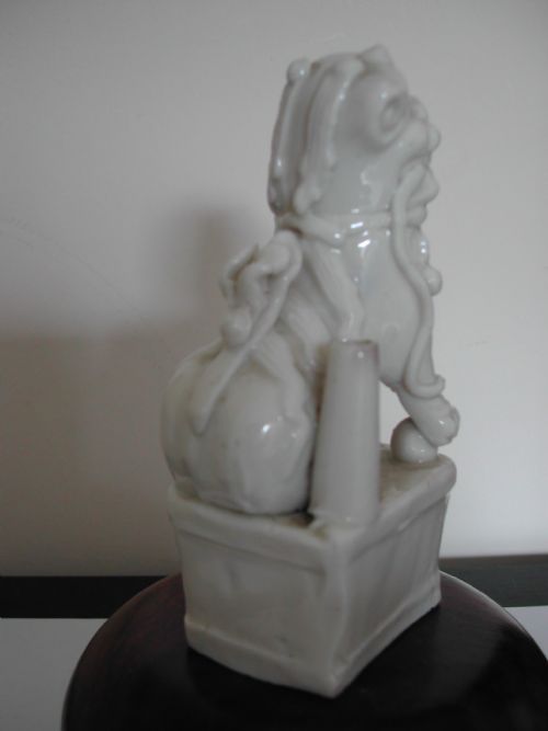 RESERVED VG PP CHINESE BLANC DE CHINE BUDDHISTIC LION DOG JOSS STICK HOLDER 18TH CENTURY - ADDITIONAL PHOTO 5