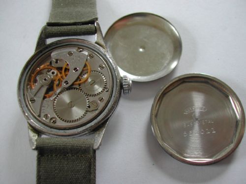 A RARE RCAF ROYAL CANADIAN AIR FORCE PILOTS WATCH NO W315142 DATED 1942 - ADDITIONAL PHOTO 11