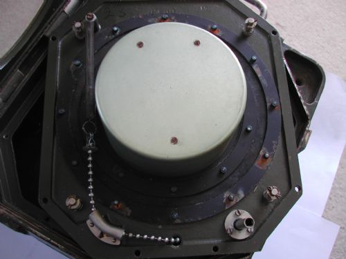 FOR SALE THIS RARE SMITHS SIGNAL CENTRE CLOCK WITH SMITHS ASTRAL 8DAY PLATFORM ESCAPEMENT MOVEMENT FOR USE IN WET OPERATIONS ROOMS DATING CIRCA 1950S - ADDITIONAL PHOTO 4