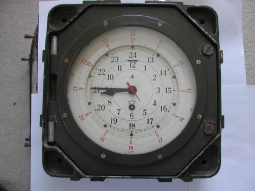 FOR SALE THIS RARE SMITHS SIGNAL CENTRE CLOCK WITH SMITHS ASTRAL 8DAY PLATFORM ESCAPEMENT MOVEMENT FOR USE IN WET OPERATIONS ROOMS DATING CIRCA 1950S - ADDITIONAL PHOTO 8