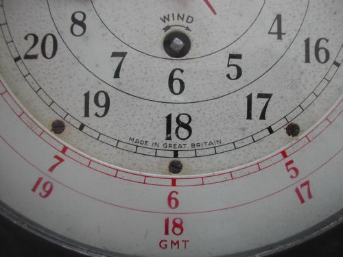 FOR SALE THIS RARE SMITHS SIGNAL CENTRE CLOCK WITH SMITHS ASTRAL 8DAY PLATFORM ESCAPEMENT MOVEMENT FOR USE IN WET OPERATIONS ROOMS DATING CIRCA 1950S - ADDITIONAL PHOTO 9