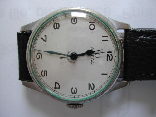 A GOOD OMEGA BRITISH ROYAL NAVY ISSUE HS8 PILOTS WATCH NO 4511 CIRCA 1943 - ADDITIONAL PHOTO 2