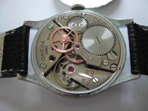 A GOOD OMEGA BRITISH ROYAL NAVY ISSUE HS8 PILOTS WATCH NO 4511 CIRCA 1943 - ADDITIONAL PHOTO 8