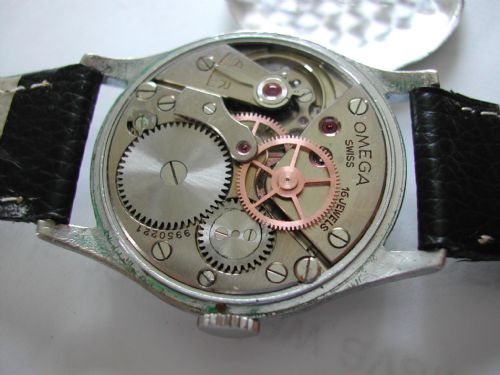A GOOD OMEGA BRITISH ROYAL NAVY ISSUE HS8 PILOTS WATCH NO 4511 CIRCA 1943 - ADDITIONAL PHOTO 9