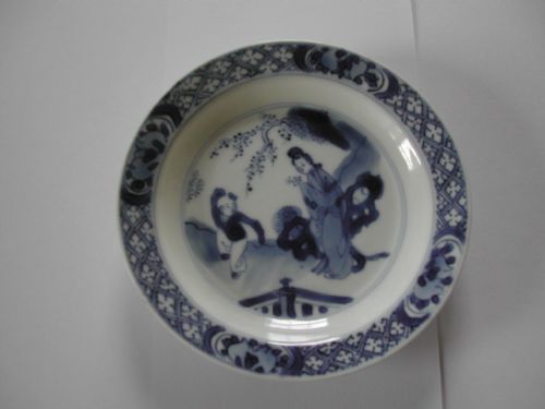 A FINE SMALL CHINESE BLUE AND WHITE PLATE DATING TO THE KANGXI PERIOD - ADDITIONAL PHOTO 1