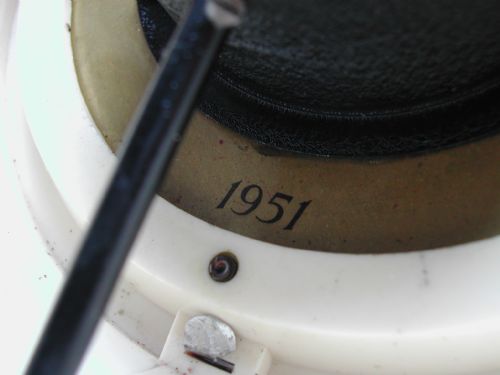 SMITHS RAF ISSUE WALL CLOCK DATED 1951 IN RARE WHITE PLASTIC CASE - ADDITIONAL PHOTO 6