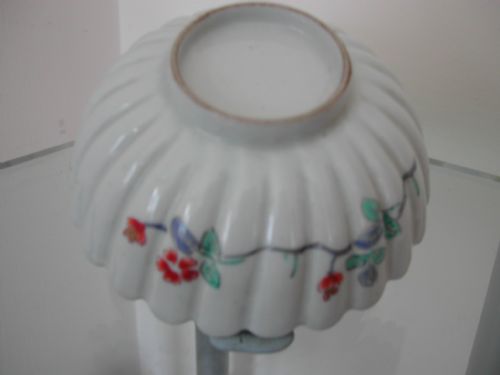 JAPANESE KAKIEMON CHRYSANTHEMUM PETAL SHAPED BOWL DATING 18TH CENTURY - ADDITIONAL PHOTO 6