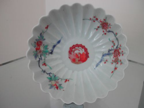 JAPANESE KAKIEMON CHRYSANTHEMUM PETAL SHAPED BOWL DATING 18TH CENTURY - ADDITIONAL PHOTO 11