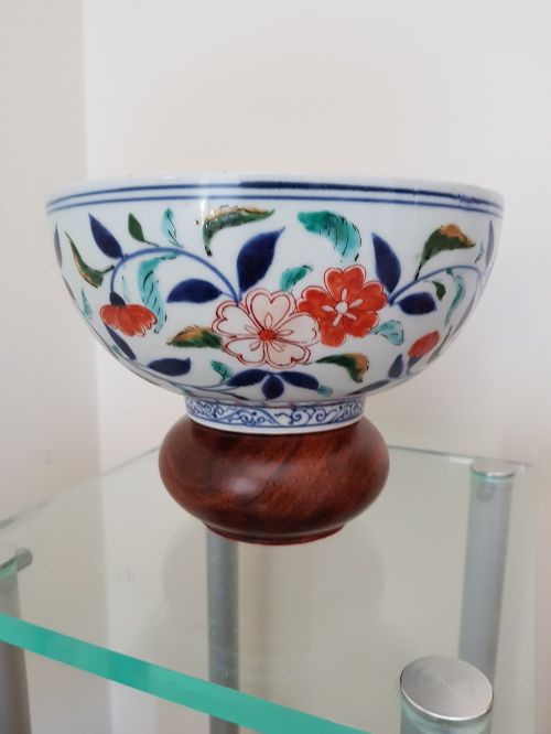 fig 1. Japanese Arita Imari large bowl dating early 18th century.