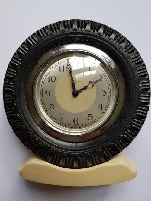 smiths promotional advertising goodyear tyre desk clock circa 1950s - CATEGORY: ANTIQUE CLOCKS - DATED 1950