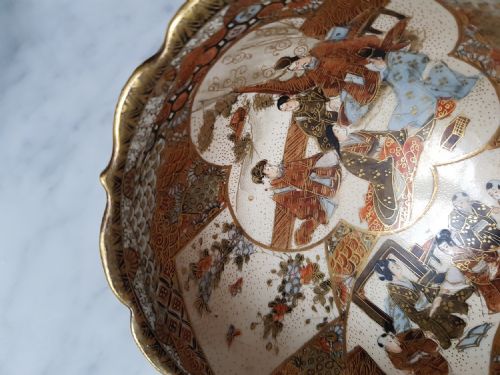 JAPANESE SATSUMA BOWL WITH LOBBED SLIGHTLY EVERTED RIM MEIJI PERIOD - ADDITIONAL PHOTO 4