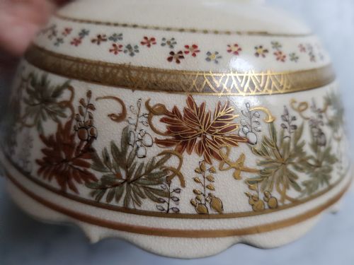JAPANESE SATSUMA BOWL WITH LOBBED SLIGHTLY EVERTED RIM MEIJI PERIOD - ADDITIONAL PHOTO 10