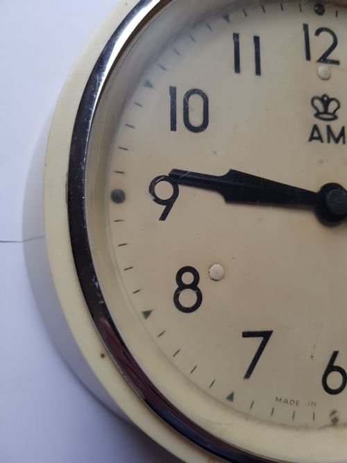 SMITHS RAF ISSUE WALL CLOCK DATED 1951 IN RARE WHITE PLASTIC CASE - ADDITIONAL PHOTO 9