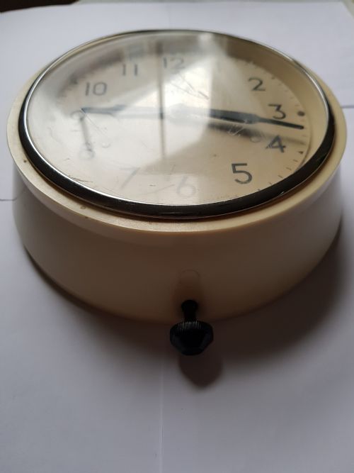 SMITHS RAF ISSUE WALL CLOCK DATED 1951 IN RARE WHITE PLASTIC CASE - ADDITIONAL PHOTO 10