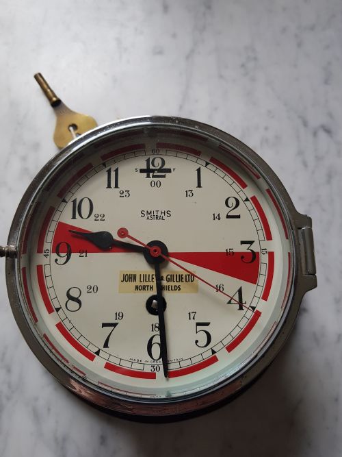 smiths astral ships radio room clock retailed by john lilley gillie ltd north shields dating circa 1950 - CATEGORY: ANTIQUE CLOCKS - DATED 1950