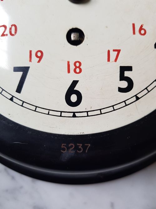 A RARE BRW BRITISH RAIL WESTERN ISSUED RAILWAY CLOCK BY F W ELLIOTT NO BRW 5237 DATING CIRCA 1955 - ADDITIONAL PHOTO 16