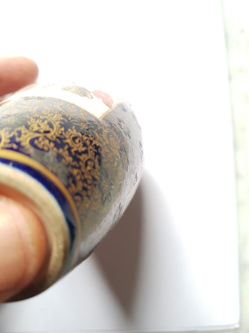 AN EXCEPTIONALLY FINE JAPANESE SATSUMA SMALL VASE BY KINKOZAN DATING MEIJI PERIOD - ADDITIONAL PHOTO 17