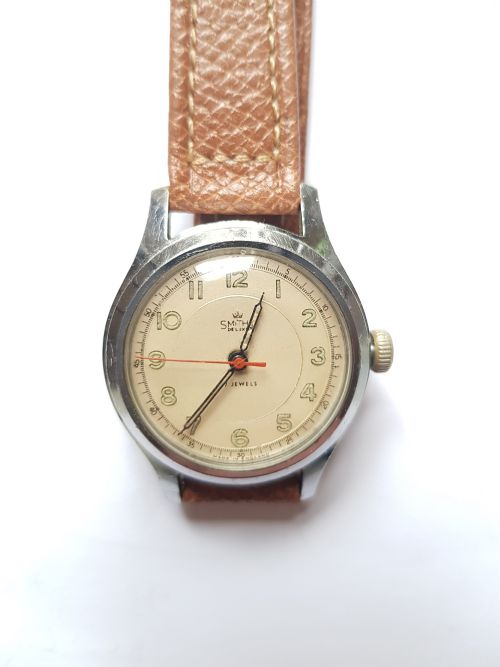 fig 1. Smiths Deluxe 17 jewel A454 Antarctic dating circa 1956/1957