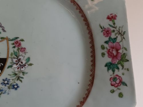CHINESE FAMILLE ROSE ARMORIAL RECTANGULAR DISH QIANLONG PERIOD CIRCA 1765 - ADDITIONAL PHOTO 11