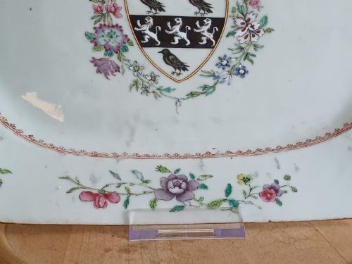 CHINESE FAMILLE ROSE ARMORIAL RECTANGULAR DISH QIANLONG PERIOD CIRCA 1765 - ADDITIONAL PHOTO 15