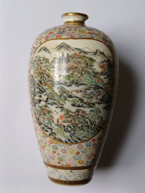KINKOZAN SATSUMA 1000 FLOWERHEAD VASE DATING TO THE MEIJI PERIOD - ADDITIONAL PHOTO 2