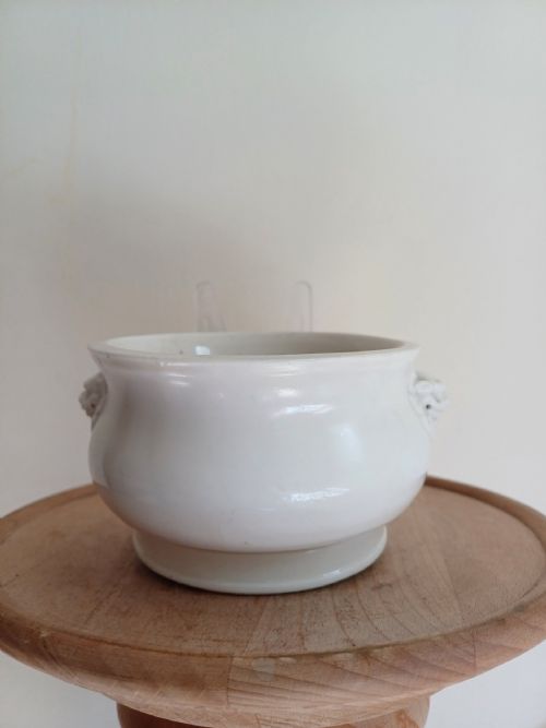 CHINESE BLANC DE CHINE CENSER CIRCA 1620 1650