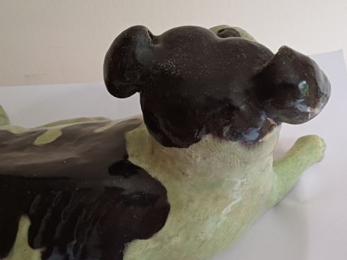BIZAN FIGURE OF A RECLINING DOG SIGNED BIZAN KYOTO MEIJI PERIOD - ADDITIONAL PHOTO 10