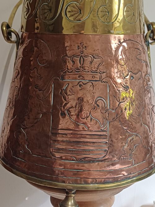 DUTCH BRASS AND COPPER LOG OR COAL SCUTTLE AND LID LATE 19TH EARLY 20TH CENTURY - ADDITIONAL PHOTO 24