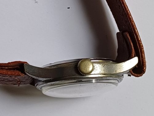 SMITHS 15 JEWEL A404 EVEREST VERSION DATING CIRCA 1954 - ADDITIONAL PHOTO 2