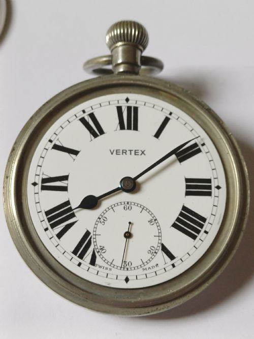 SOLD BW BRITISH RAIL SOUTHERN REGION STATIONMASTER OR GUARDS POCKET WATCH BY VERTEX NO BR S 5033 DATING POST 1948 - ADDITIONAL PHOTO 5