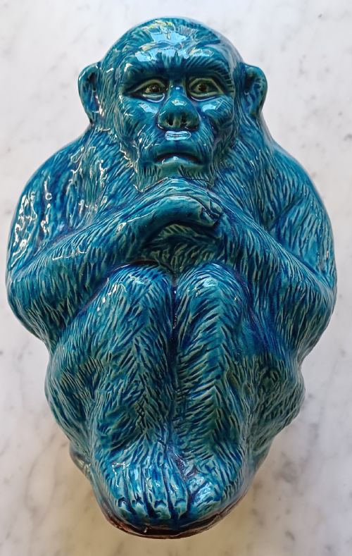 CHINESE TURQUOISE GLAZED STUDY OF A SEATED APE DATING TO THE EARLY PART OF THE 20TH CENTURY - ADDITIONAL PHOTO 9