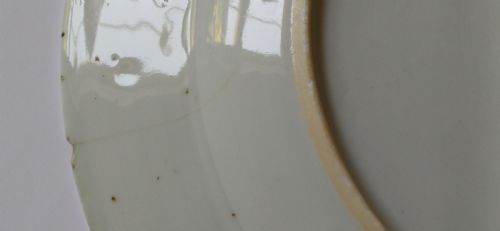 RESERVED PS CHINESE VERY FINELY PAINTED BLUE AND WHITE PLATE DECORATED WITH A SONGBIRD AND INSECTS TO THE CENTRE DATING CIRCA 1765 - ADDITIONAL PHOTO 15