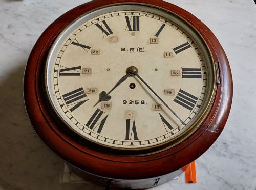 LNER BRITISH RAIL EASTERN CLOCK NO 9258 STATION MASTER WALL CLOCK FORMERLY AT PETERBOROUGH EAST DATING EARLY 20TH CENTURY - ADDITIONAL PHOTO 1
