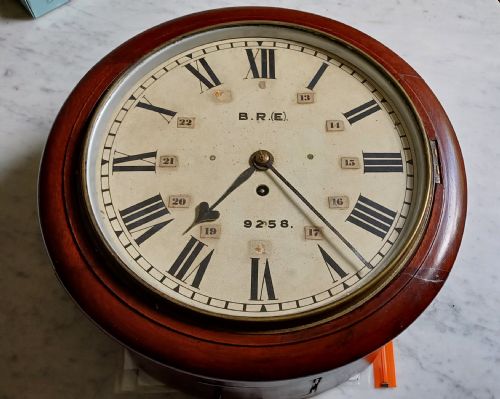 LNER BRITISH RAIL EASTERN CLOCK NO 9258 STATION MASTER WALL CLOCK FORMERLY AT PETERBOROUGH EAST DATING EARLY 20TH CENTURY - ADDITIONAL PHOTO 2