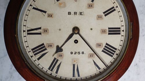 LNER BRITISH RAIL EASTERN CLOCK NO 9258 STATION MASTER WALL CLOCK FORMERLY AT PETERBOROUGH EAST DATING EARLY 20TH CENTURY - ADDITIONAL PHOTO 6