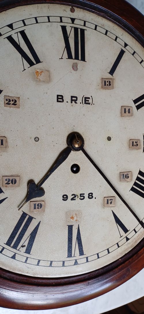 LNER BRITISH RAIL EASTERN CLOCK NO 9258 STATION MASTER WALL CLOCK FORMERLY AT PETERBOROUGH EAST DATING EARLY 20TH CENTURY - ADDITIONAL PHOTO 12