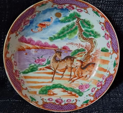 CHINESE 18TH CENTURY TEA BOWL SAUCER DECORATED WITH AN AUSPICIOUS FIVE BLESSINGS SCENE IN THE MANDARIN PALLET DATING CIRCA 1760 - ADDITIONAL PHOTO 4