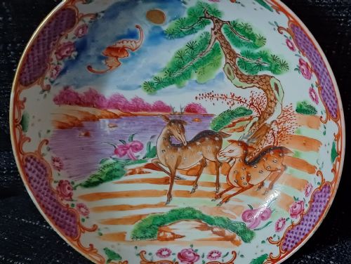 CHINESE 18TH CENTURY TEA BOWL SAUCER DECORATED WITH AN AUSPICIOUS FIVE BLESSINGS SCENE IN THE MANDARIN PALLET DATING CIRCA 1760 - ADDITIONAL PHOTO 5