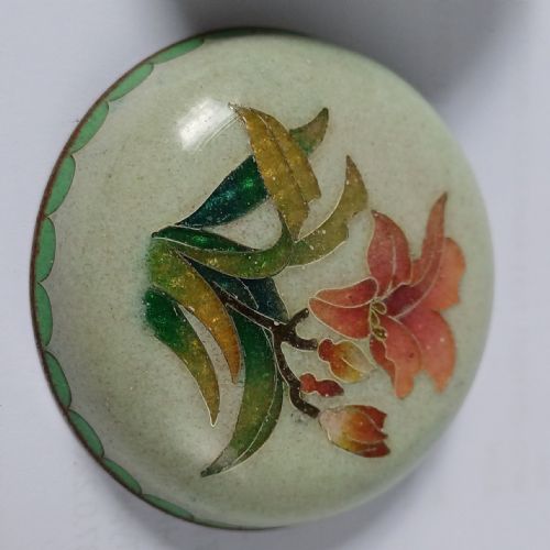 RESERVED IS JAPANESE CLOISONN GINBARI ENAMEL SMALL ROUND BOX AND LID WHITE METAL MOUNTS AND WHITE METAL WIRE INLAY PROBABLY SILVER DATING TO THE MEIJI PERIOD - ADDITIONAL PHOTO 7