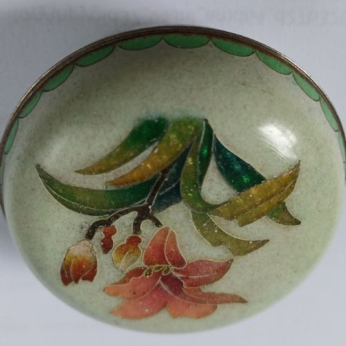 RESERVED IS JAPANESE CLOISONN GINBARI ENAMEL SMALL ROUND BOX AND LID WHITE METAL MOUNTS AND WHITE METAL WIRE INLAY PROBABLY SILVER DATING TO THE MEIJI PERIOD - ADDITIONAL PHOTO 15