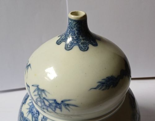 RESERVED TD PPJAPANESE HIRADO DOUBLE GOURD SHAPED DRAGON AND TIGER VASE DATING TO THE MEIJI PERIOD - ADDITIONAL PHOTO 11