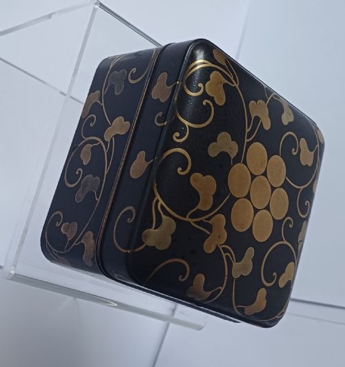 RESERVED VB JAPANESE LACQUER BOX AND COVER EDO PERIOD CIRCA 1830 - ADDITIONAL PHOTO 3