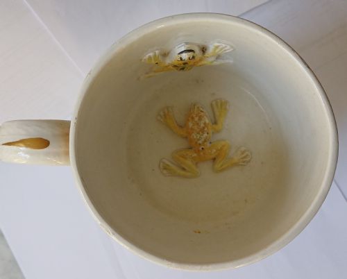 A LARGE PEARLWARE WINCHESTER MEASURE FROG MUG CIRCA 1820 - ADDITIONAL PHOTO 8