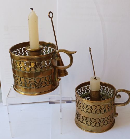 A PAIR OF 19THCENTURY ENGLISH ANTIQUE BRASS GALLERIED CANDLESTICKS - ADDITIONAL PHOTO 2