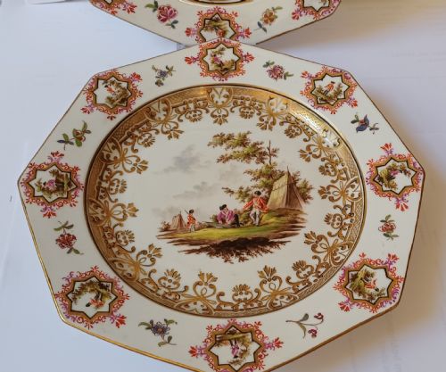 A PAIR OF GERMAN HELENA WOLFSOHN CABINET PLATES C 1860 - ADDITIONAL PHOTO 3