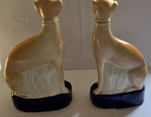 A SUPERB AND INCREASINGLY RARE ORIGINAL MATCHED PAIR OF VICTORIAN STAFFORDSHIRE SEATED WHIPPET DOGS DATING TO CIRCA 1875 - ADDITIONAL PHOTO 6