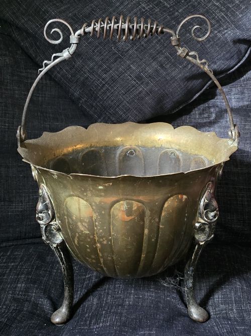 Antique Henry Loveridge Brass Coal Scuttle / Log Bin – Arts & Crafts, C.1886